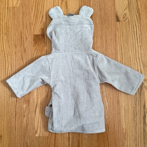 Le Petit Baby Robe W/Koala Hood Detail - Picture 5 of 7